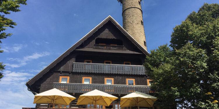 Rozhledna na Svatoboru